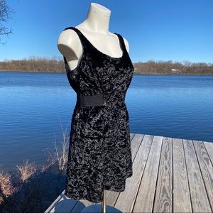 🌺5/$25 VTG Cynthia Rowley black velvet mini dress